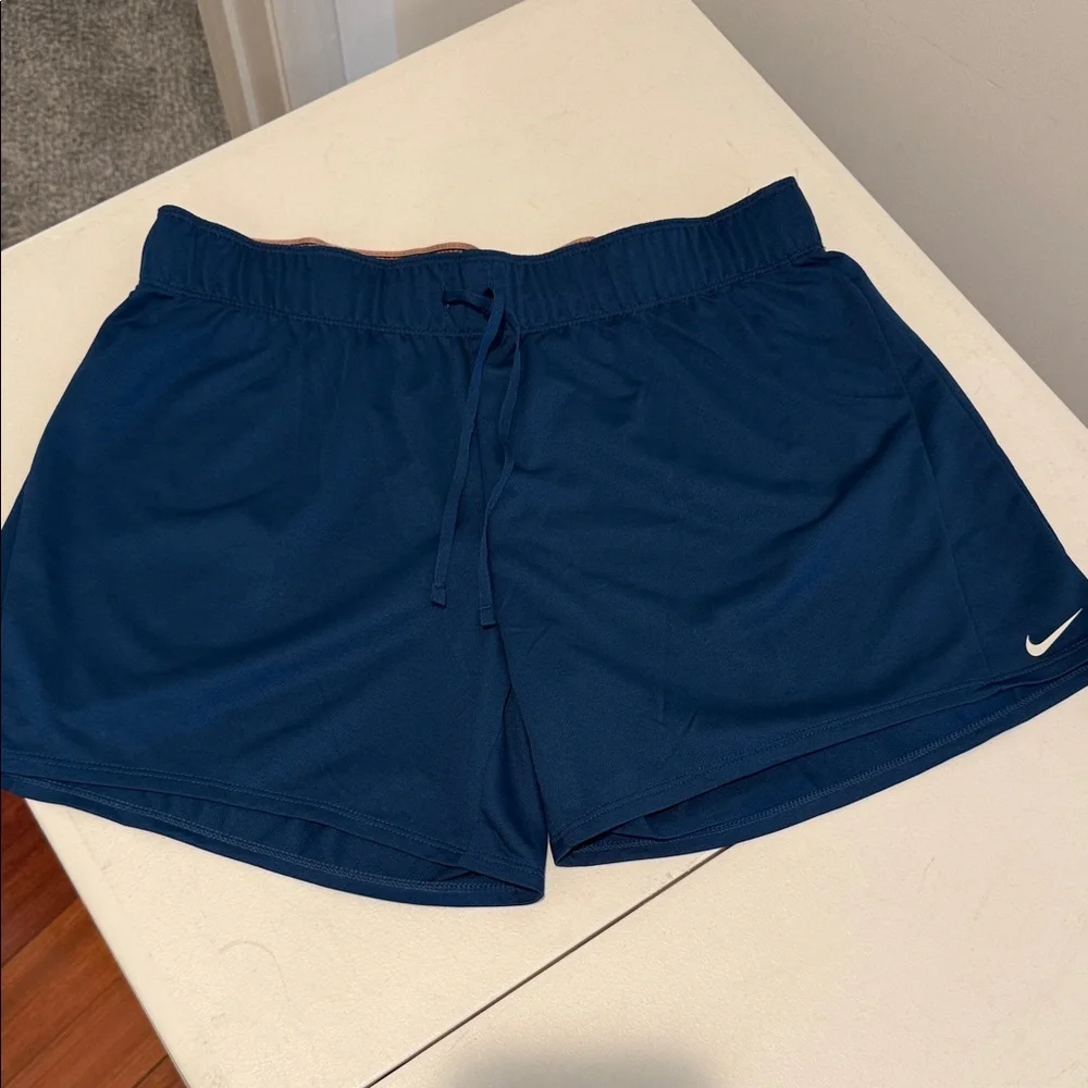 NWT Nike Pro Dri-Fit Women Sporty Navy Athletic Shorts Drawstring waistband M - Picture 2 of 10